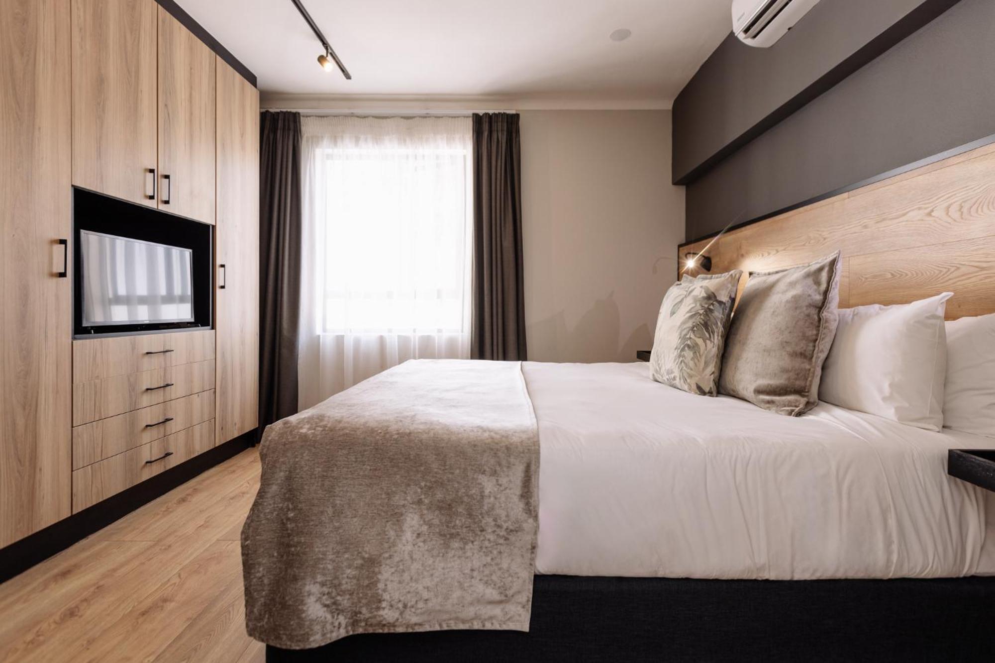 Mint Hotel 84 On Katherine โจฮันเนสเบิร์ก ภายนอก รูปภาพ