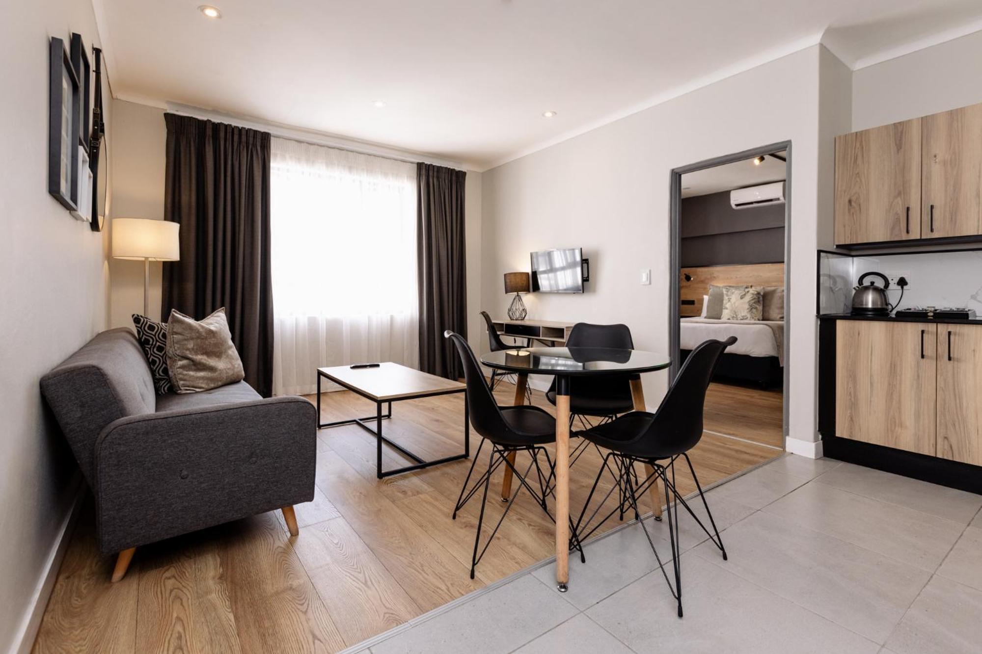 Mint Hotel 84 On Katherine โจฮันเนสเบิร์ก ภายนอก รูปภาพ