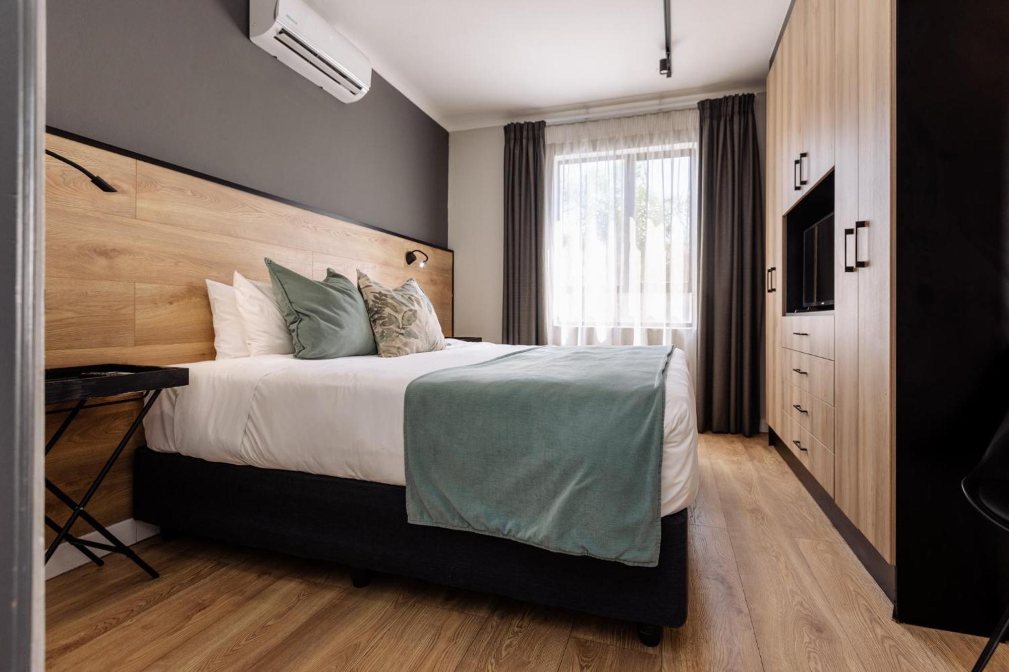 Mint Hotel 84 On Katherine โจฮันเนสเบิร์ก ภายนอก รูปภาพ