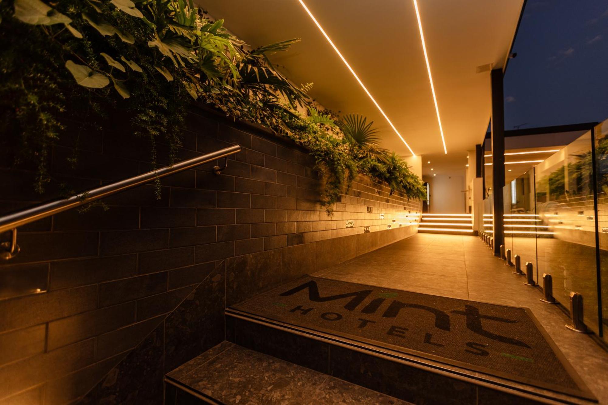 Mint Hotel 84 On Katherine โจฮันเนสเบิร์ก ภายนอก รูปภาพ