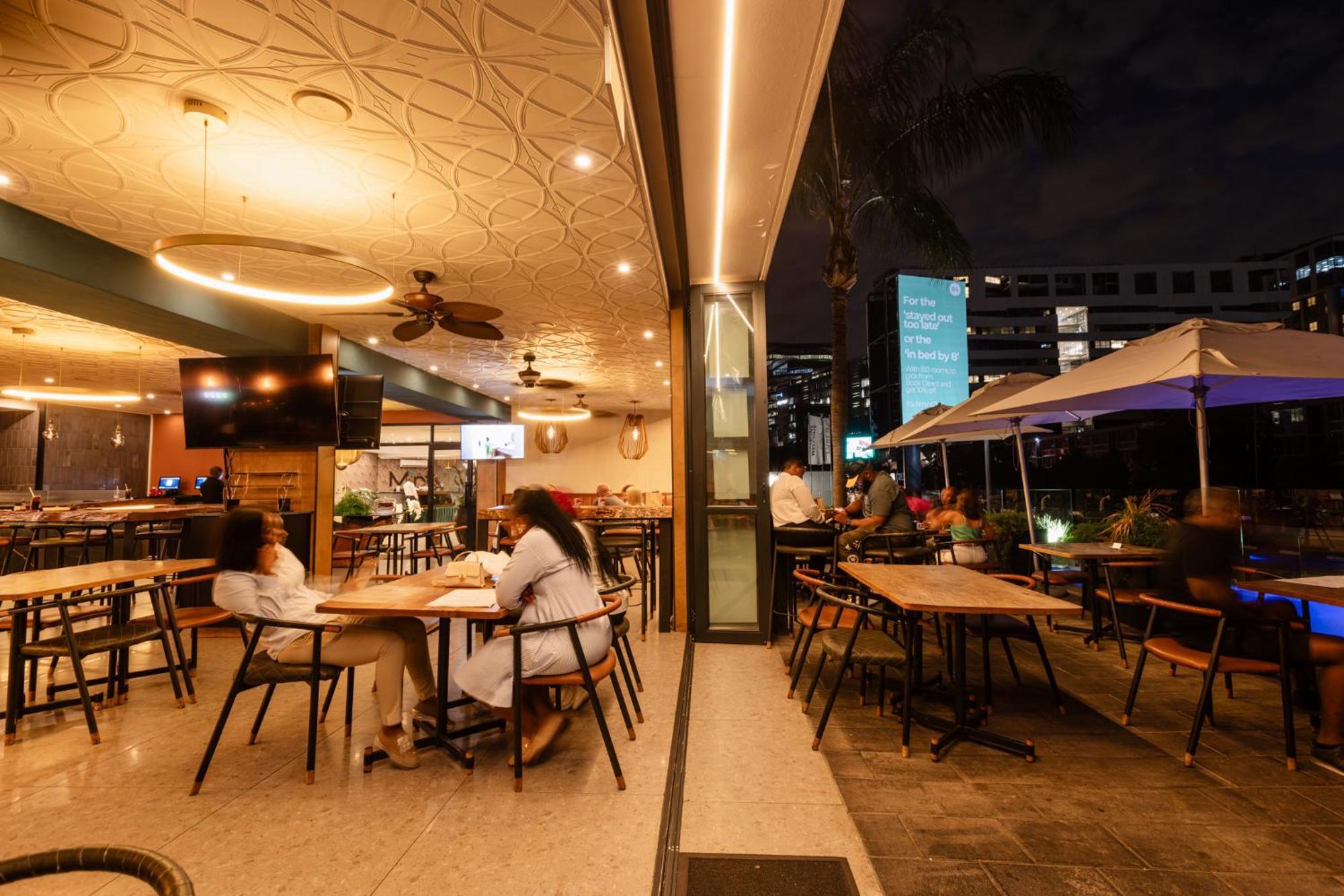 Mint Hotel 84 On Katherine โจฮันเนสเบิร์ก ภายนอก รูปภาพ