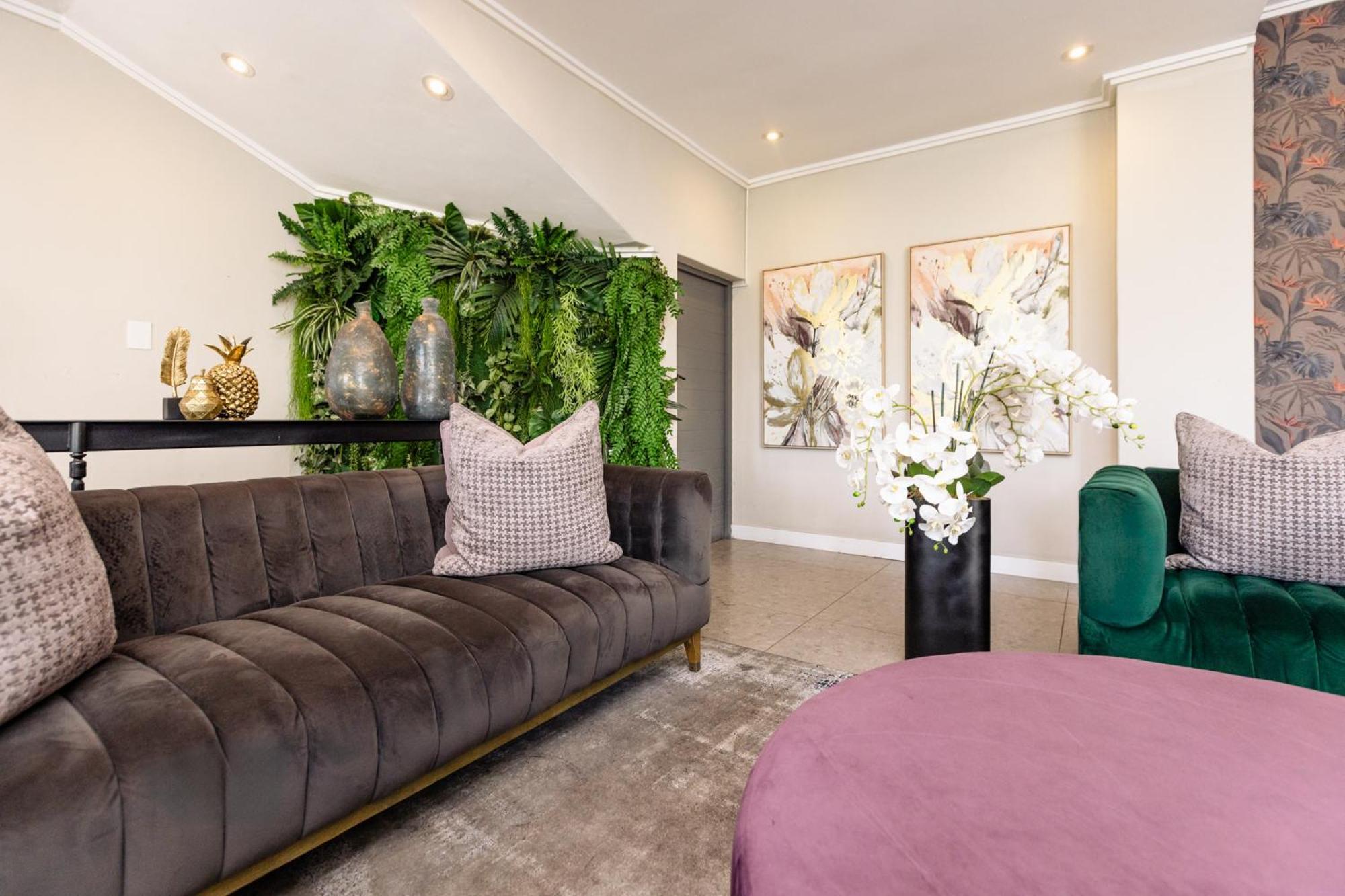 Mint Hotel 84 On Katherine โจฮันเนสเบิร์ก ภายนอก รูปภาพ